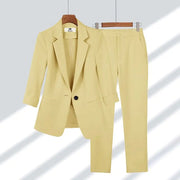 JAUNE